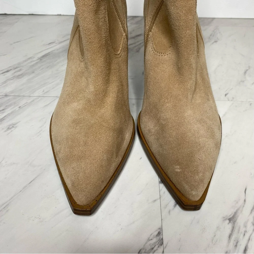 New! Vince Camuto Gredile Tan Suede Pointy Toe Bootie 12M